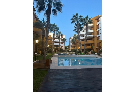 Resale - Apartment / flat - Torrevieja - Costa Blanca