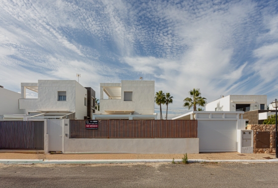 Resale - Villa - Orihuela Costa - Costa Blanca