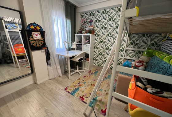 Resale - Apartment / flat - Torrevieja - Costa Blanca