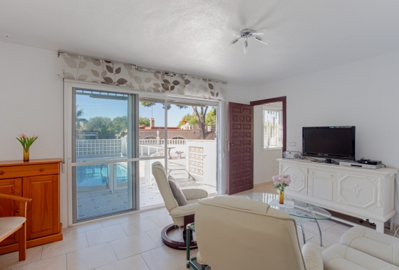 Resale - Villa - Torrevieja - Costa Blanca