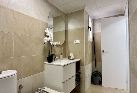 Resale - Apartment / flat - Torrevieja - Costa Blanca