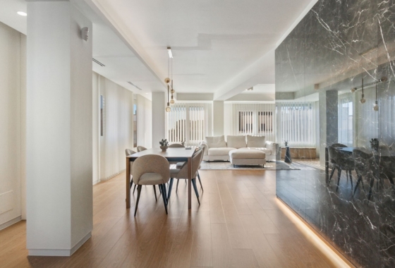 Resale - Apartment / flat - Torrevieja - Costa Blanca