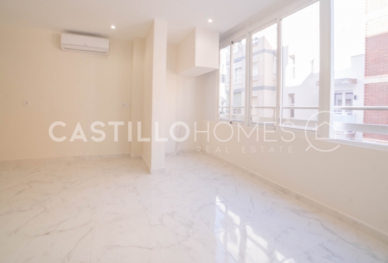 Resale - Apartment / flat - Torrevieja - Centro