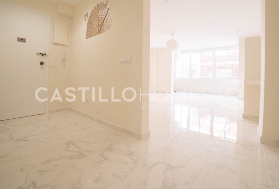 Resale - Apartment / flat - Torrevieja - Centro