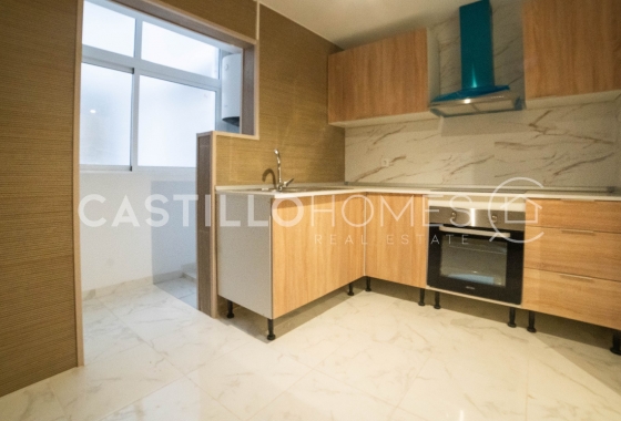 Resale - Apartment / flat - Torrevieja - Centro