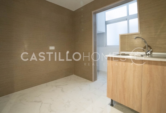 Resale - Apartment / flat - Torrevieja - Centro