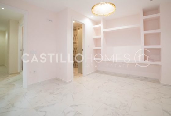 Resale - Apartment / flat - Torrevieja - Centro