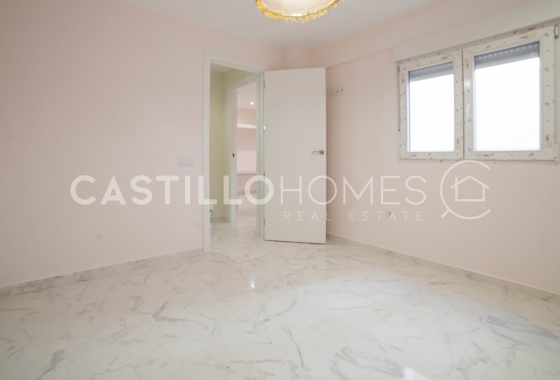Resale - Apartment / flat - Torrevieja - Centro