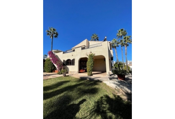 Перепродажа - Вилла - Orihuela Costa - Costa Blanca