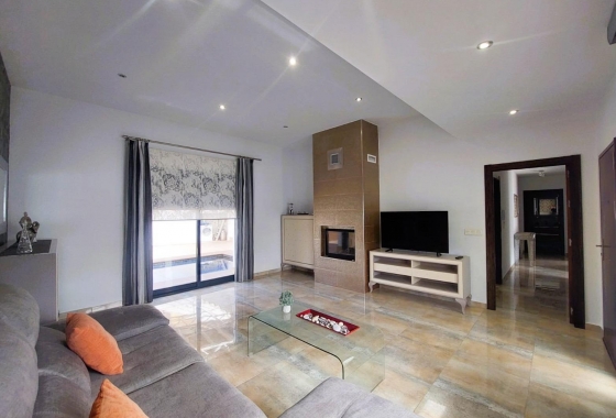 Resale - Villa - Pilar de la Horadada - Costa Blanca