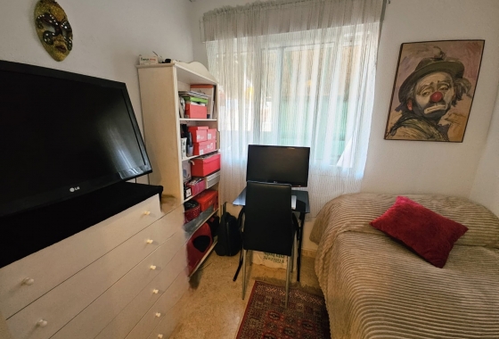 Resale - Apartment / flat - La Mata
