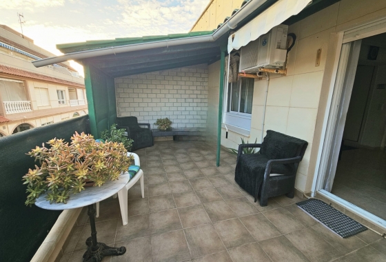 Resale - Apartment / flat - La Mata