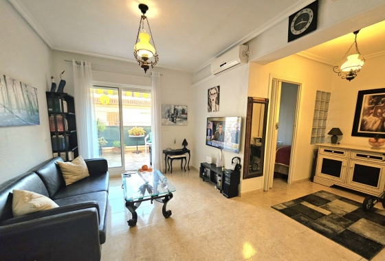 Resale - Apartment / flat - La Mata