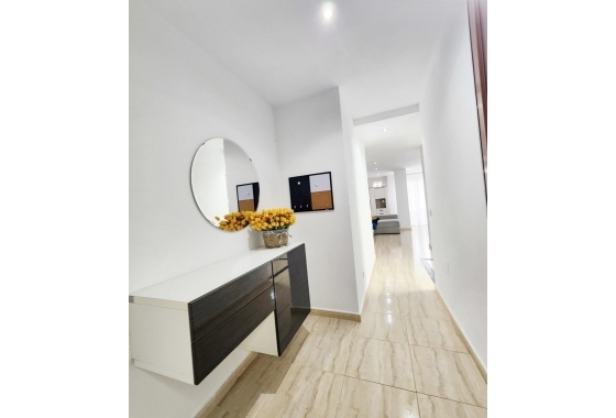 Resale - Apartment / flat - Torrevieja - Playa del Cura