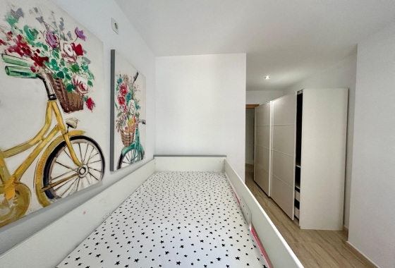 Resale - Apartment / flat - Torrevieja - Playa del Cura