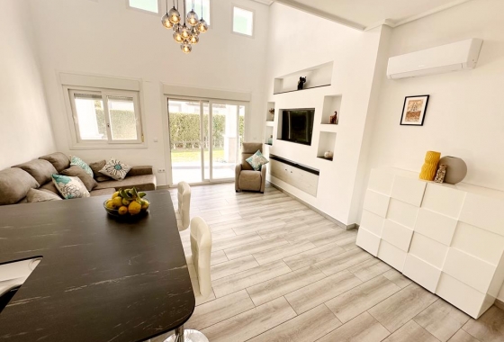 Resale - Villa - La Torre Golf Resort - Inland