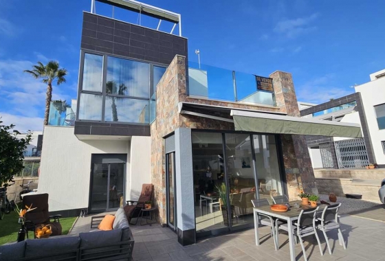 Resale - Villa - Orihuela Costa - Costa Blanca