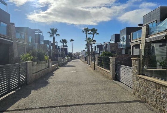 Resale - Villa - Orihuela Costa - Costa Blanca