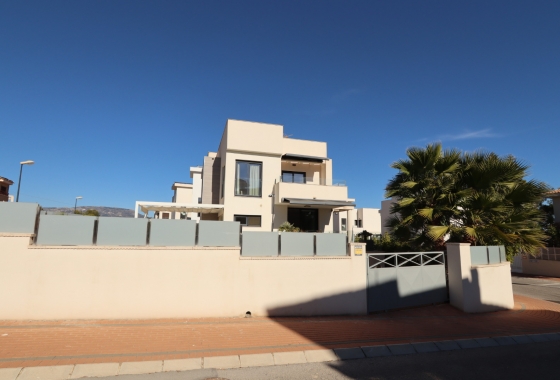 Resale - Villa - La Nucía - Costa Blanca