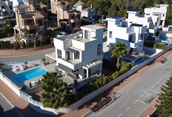 Resale - Villa - La Nucía - Costa Blanca