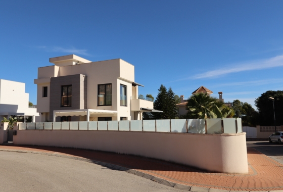 Resale - Villa - La Nucía - Costa Blanca