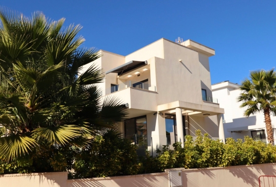 Resale - Villa - La Nucía - Costa Blanca