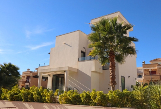 Resale - Villa - La Nucía - Costa Blanca