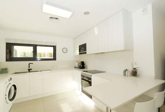 Resale - Villa - La Nucía - Costa Blanca