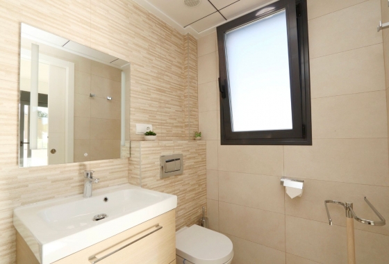 Resale - Villa - La Nucía - Costa Blanca