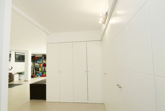 Resale - Villa - La Nucía - Costa Blanca