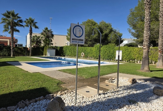 Resale - Villa - Orihuela Costa - Villamartín