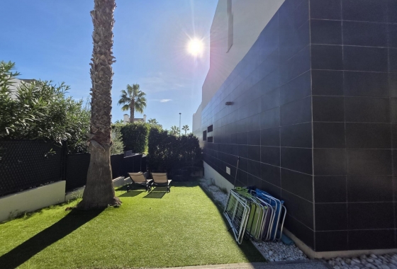 Resale - Villa - Orihuela Costa - Villamartín