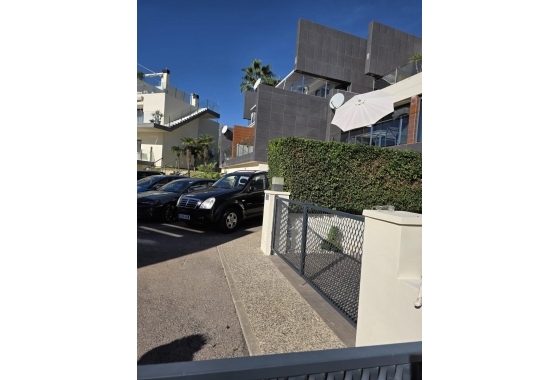 Resale - Villa - Orihuela Costa - Villamartín