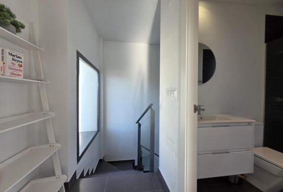 Resale - Villa - Orihuela Costa - Villamartín