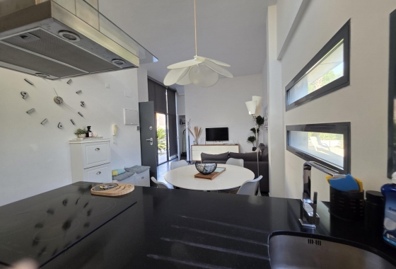 Resale - Villa - Orihuela Costa - Villamartín