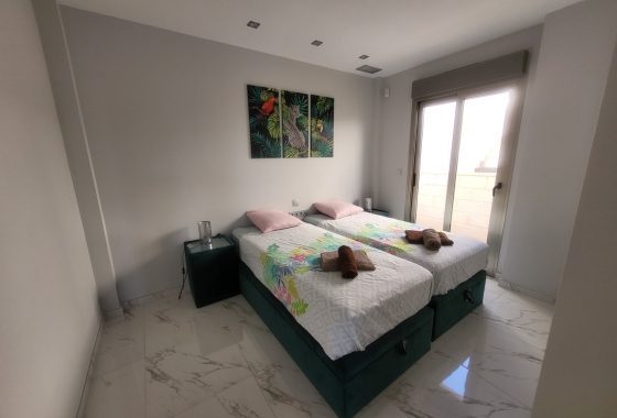 Resale - Villa - Orihuela Costa - Costa Blanca