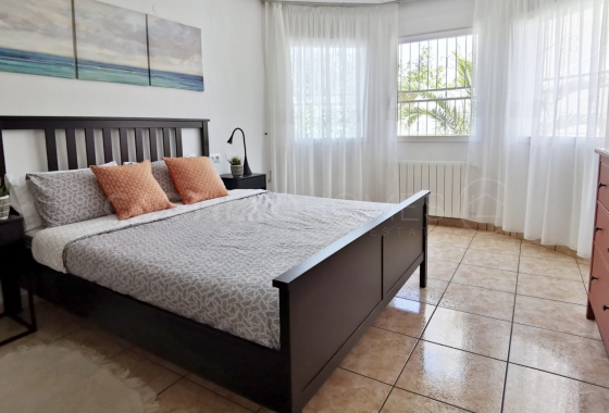 Resale - Villa - Orihuela Costa - Los Altos