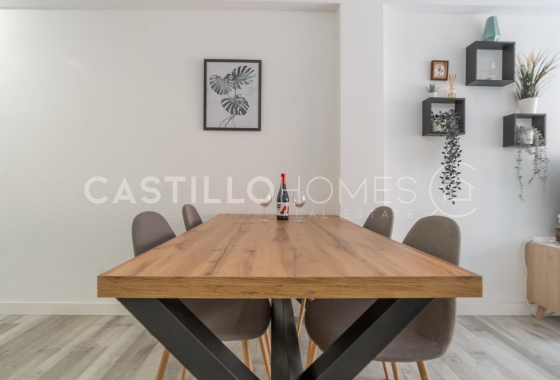 Resale - Apartment / flat - Torrevieja - Playa del Cura