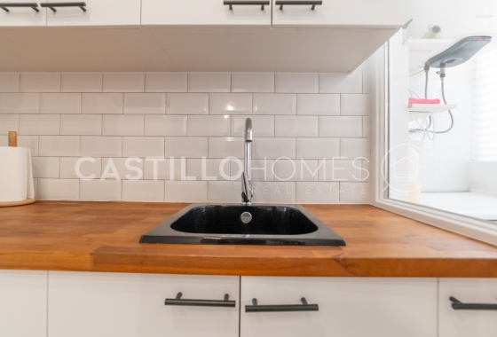 Resale - Apartment / flat - Torrevieja - Playa del Cura