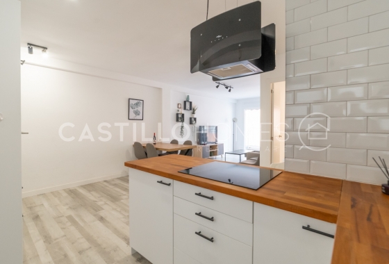 Resale - Apartment / flat - Torrevieja - Playa del Cura