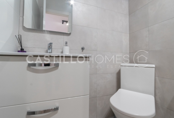 Resale - Apartment / flat - Torrevieja - Playa del Cura