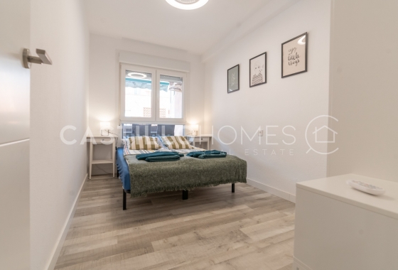 Resale - Apartment / flat - Torrevieja - Playa del Cura