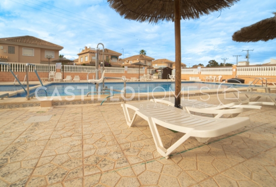 Resale - Bungalow - Torrevieja - Punta Prima