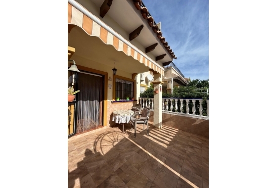 Wiederverkauf - Stadthaus - Orihuela Costa - Punta Prima