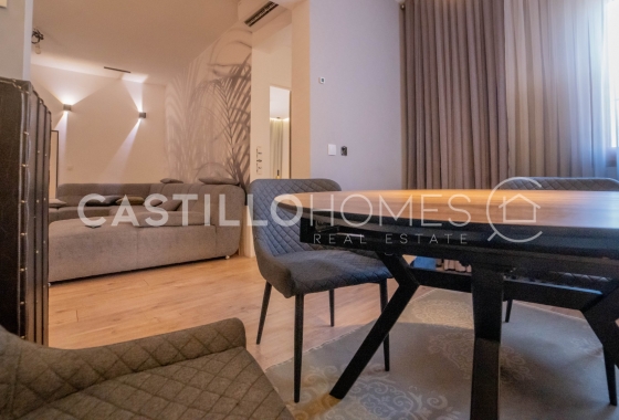 Resale - Villa - Torrevieja - El Chaparral