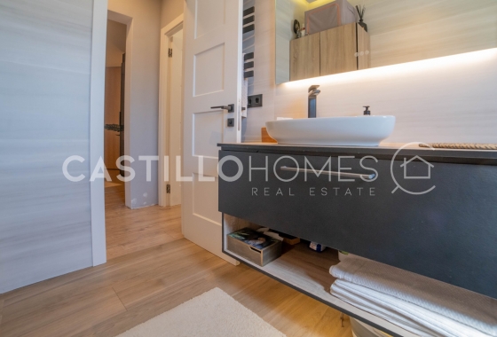 Resale - Villa - Torrevieja - El Chaparral