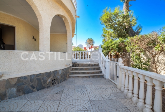 Resale - Villa - Torrevieja - El Chaparral