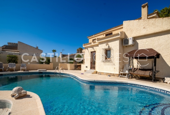 Resale - Villa - Torrevieja - El Chaparral