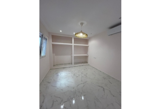 Перепродажа - Квартира - Torrevieja