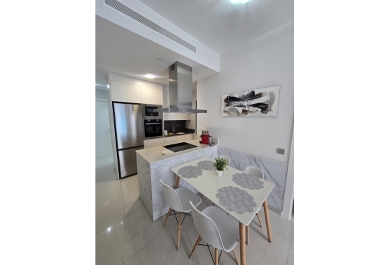 Resale - Apartment / flat - Torrevieja - Estacion De Autobuses